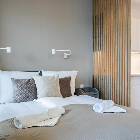 Lejlighed Very Berry - Naramowicka 106a - Z Garazem I Balkonem- Self Check In 24h