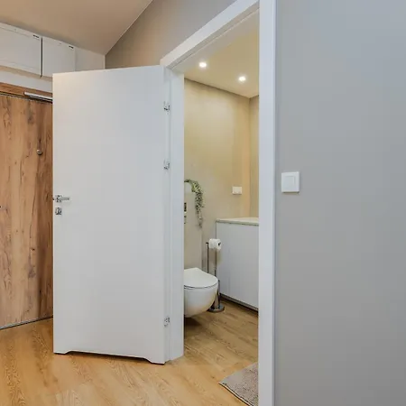 Lejlighed Very Berry - Naramowicka 106a - Z Garazem I Balkonem- Self Check In 24h *