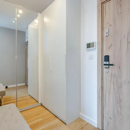 Very Berry - Naramowicka 106a - Z Garazem I Balkonem- Self Check In 24h